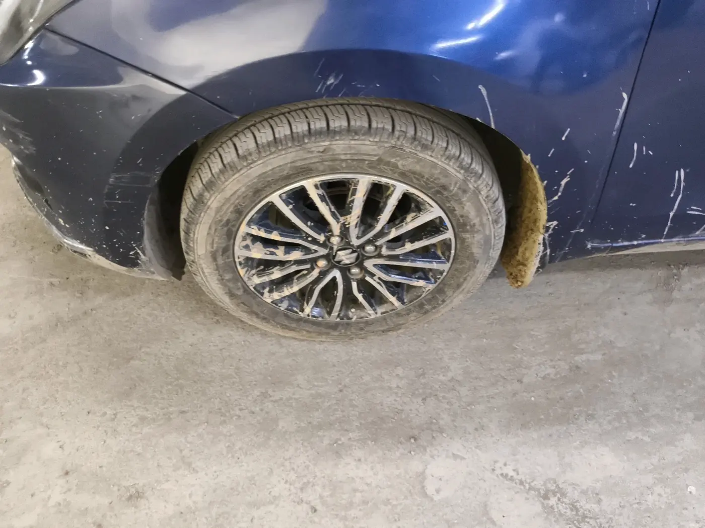 2017 Maruti Dzire ZDI PLUS AMT, Diesel, Automatic, 1,20,000 km, tyre