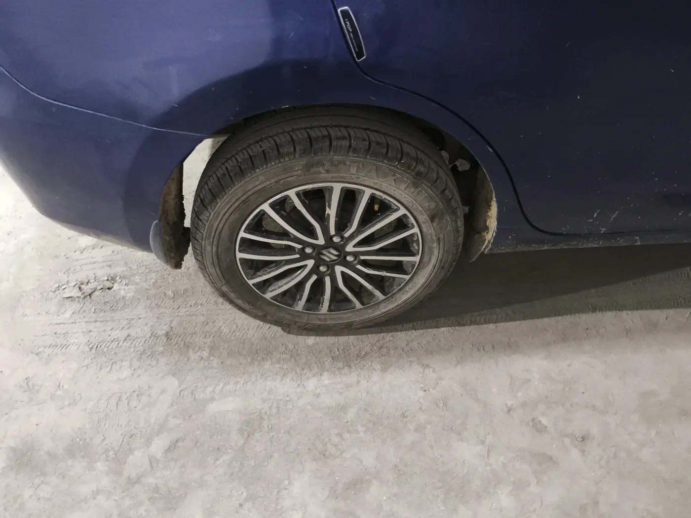 2017 Maruti Dzire ZDI PLUS AMT, Diesel, Automatic, 1,20,000 km, tyre
