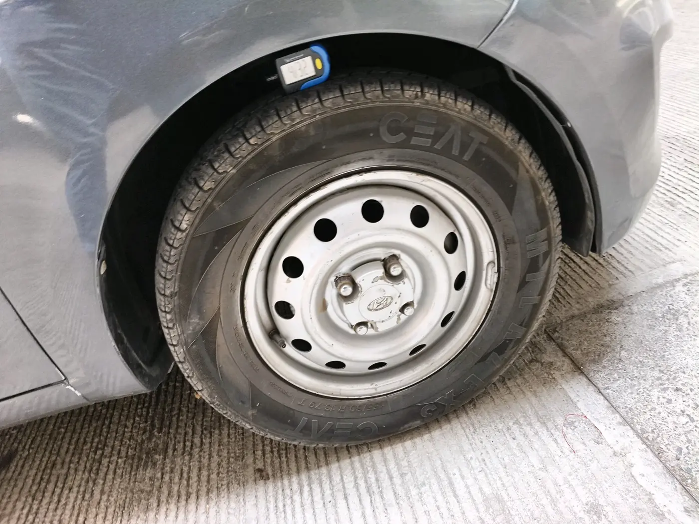 2012 Hyundai i10 ERA 1.1, Petrol, Manual, 61,097 km, tyre