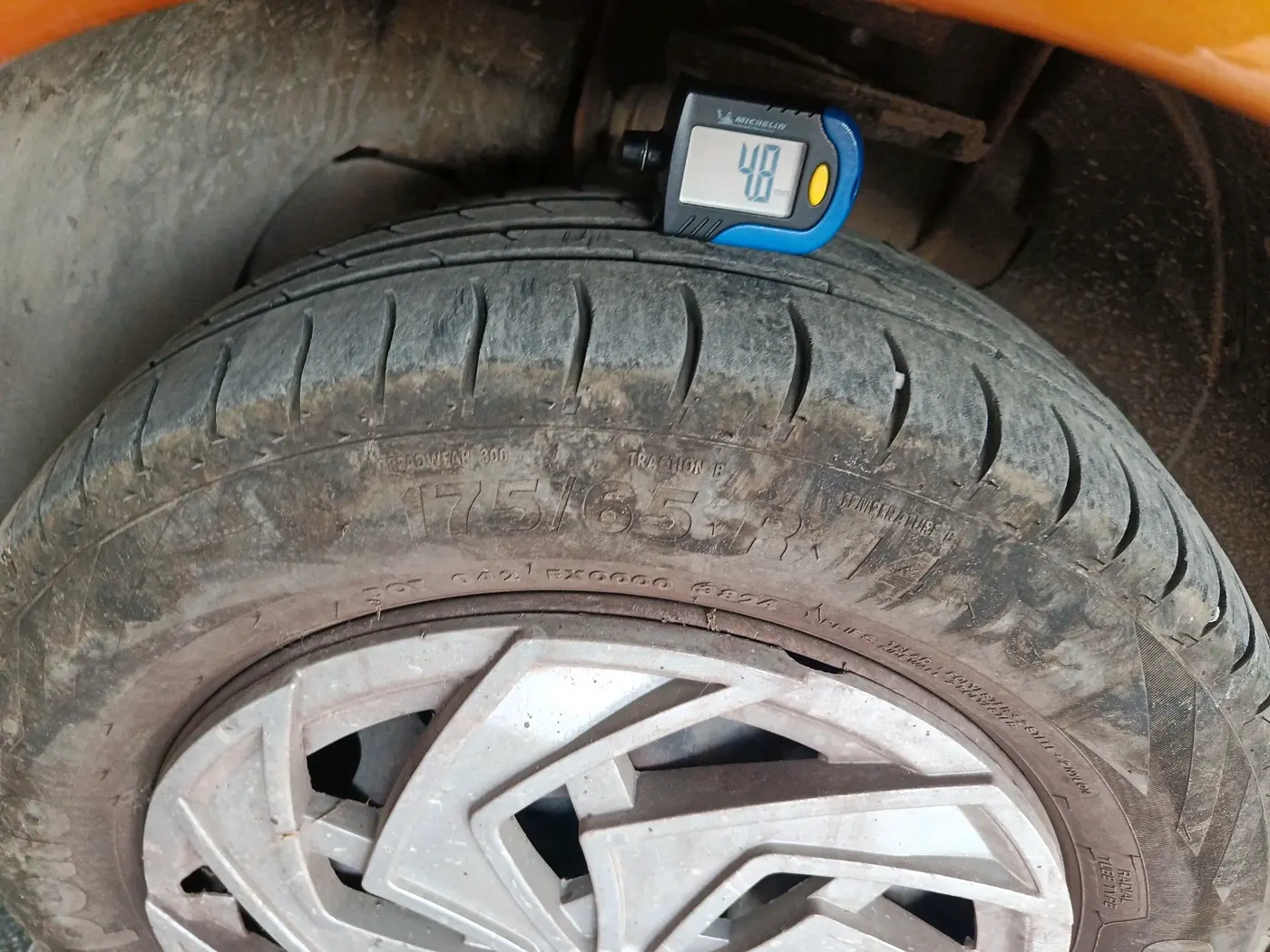 2018 Tata Tiago XT PETROL, CNG, Manual, 63,161 km, tyre