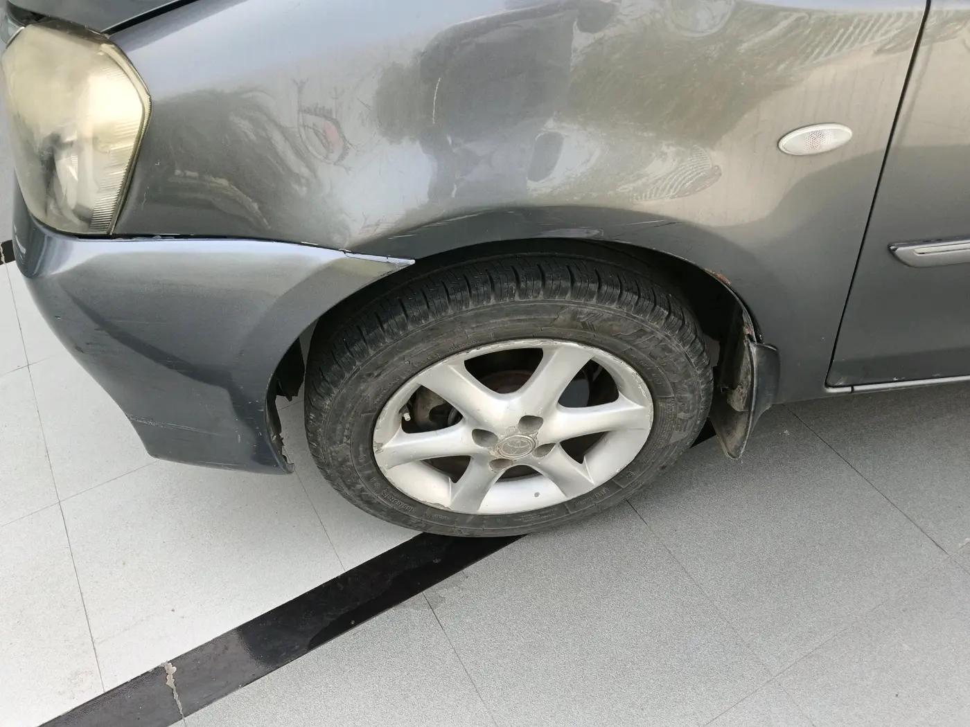 2014 Toyota Etios G, Petrol, Manual, 1,49,019 km, tyre