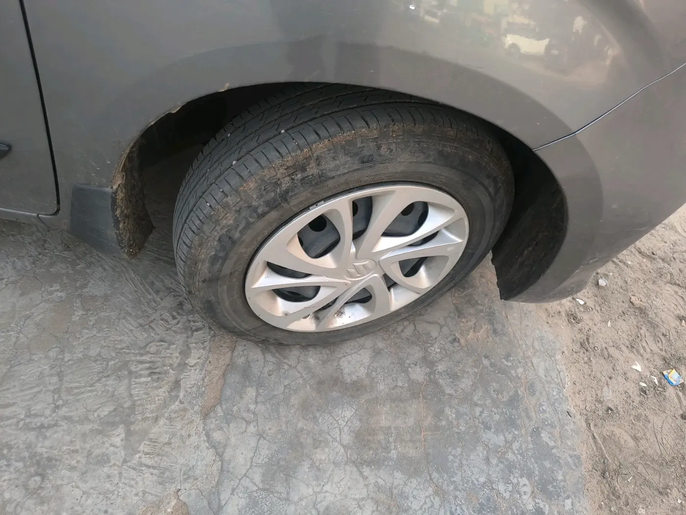 2023 Maruti Celerio ZXI AMT, Petrol, Automatic, 13,507 km, tyre