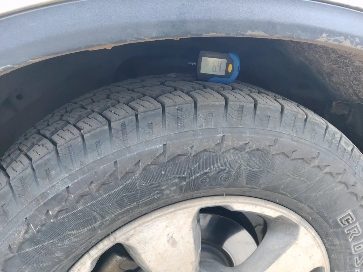 2019 Mahindra ALTURAS G4 4WD AT, Diesel, Automatic, 1,80,073 km, tyre