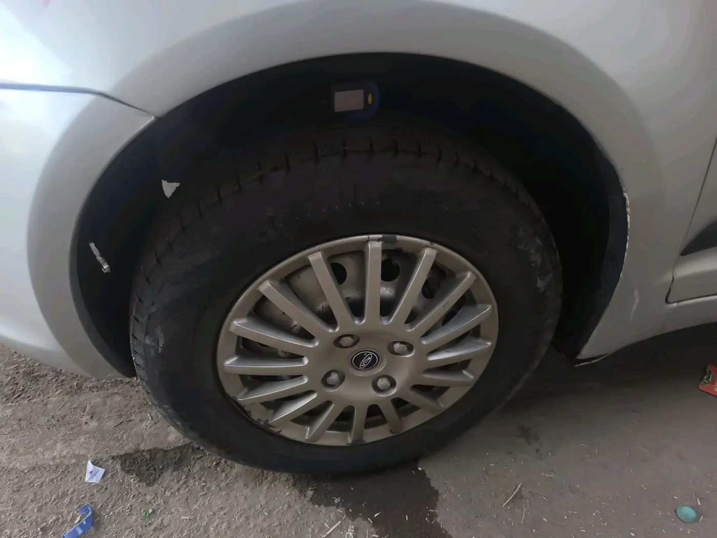 2012 Maruti Swift Dzire LXI, Petrol, Manual, 1,78,211 km, tyre