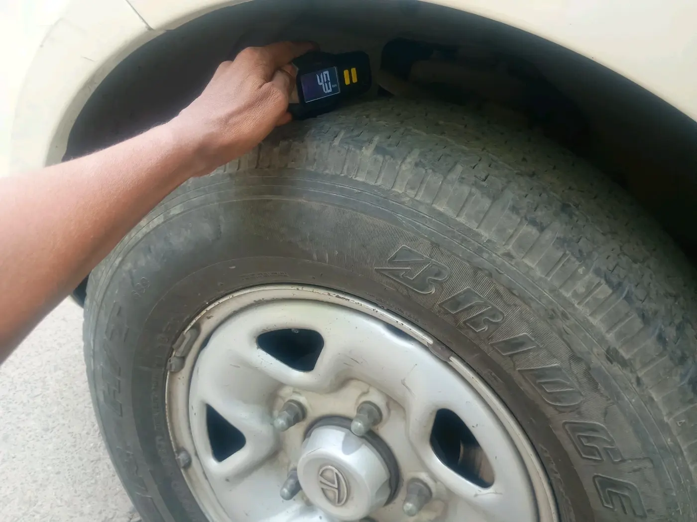 2019 Tata Safari Storme 2.2 EX 4X2, Diesel, Manual, 1,47,294 km, tyre