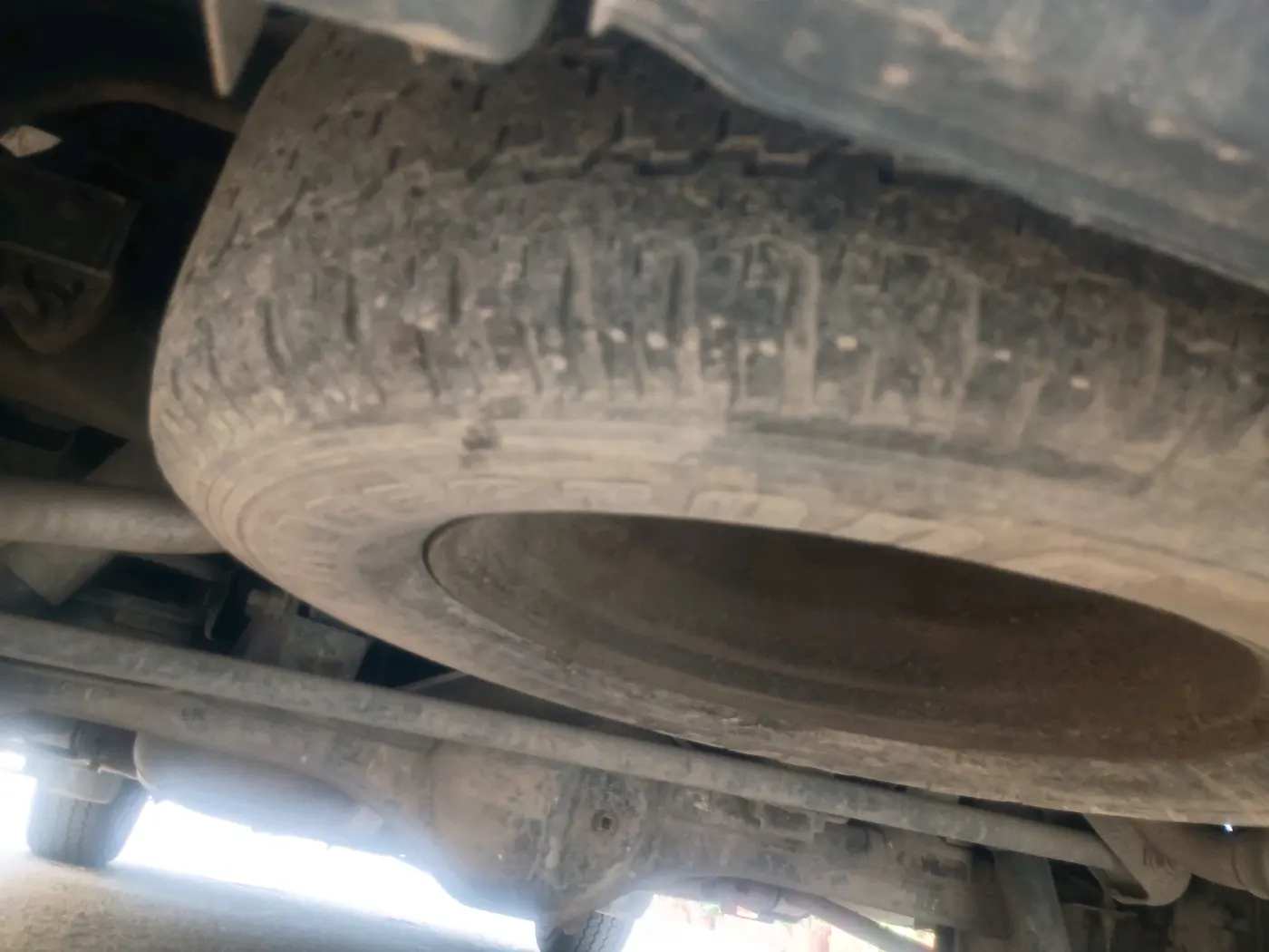 2019 Tata Safari Storme 2.2 EX 4X2, Diesel, Manual, 1,47,294 km, tyre