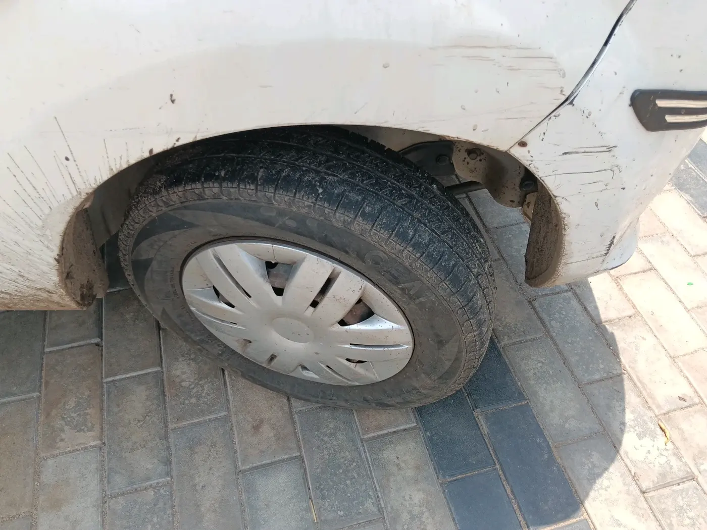 2015 Maruti Alto 800 LXI, Petrol, Manual, 90,363 km, tyre