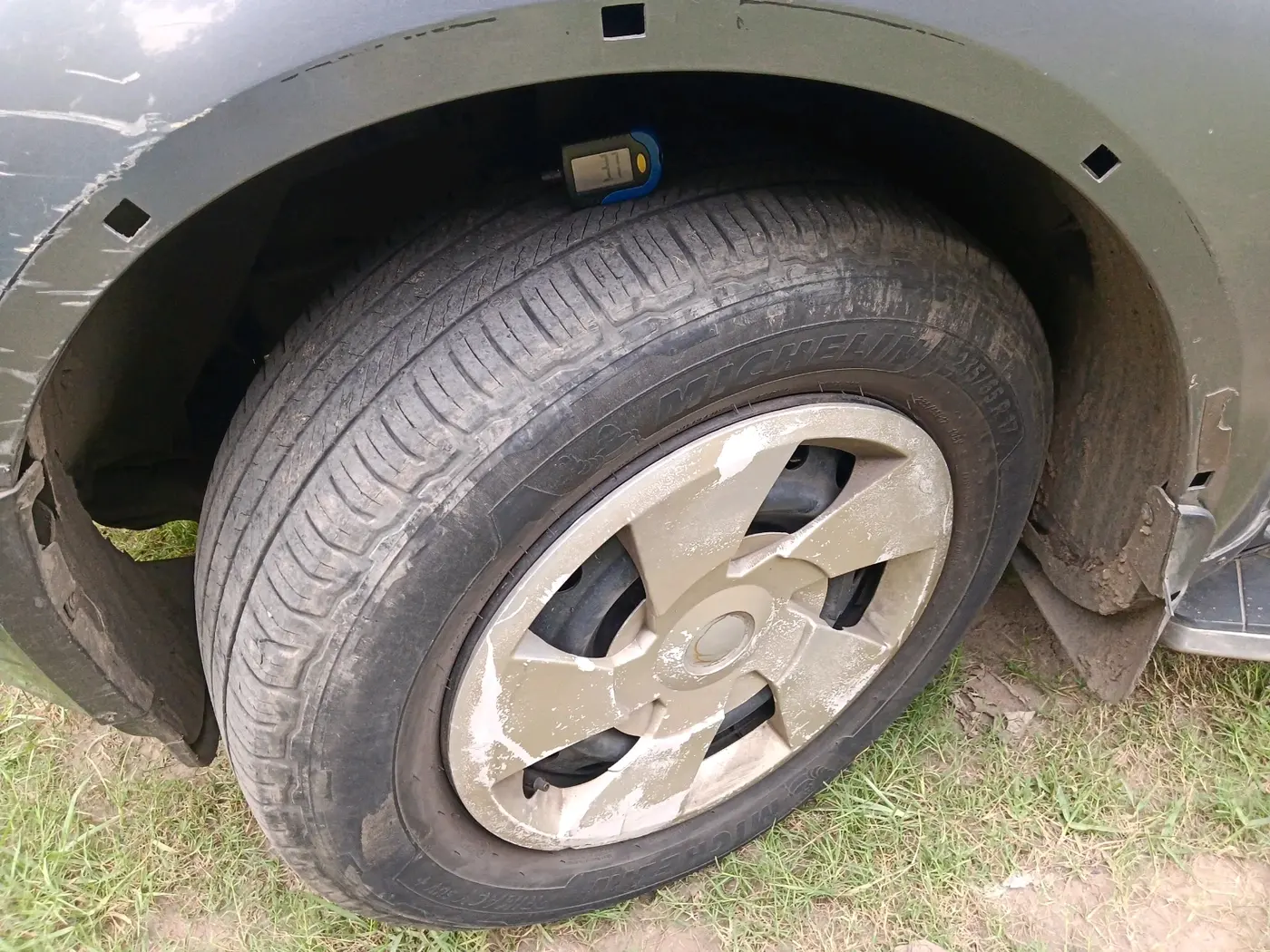 2018 Mahindra XUV500 W6, Diesel, Manual, 1,61,805 km, tyre
