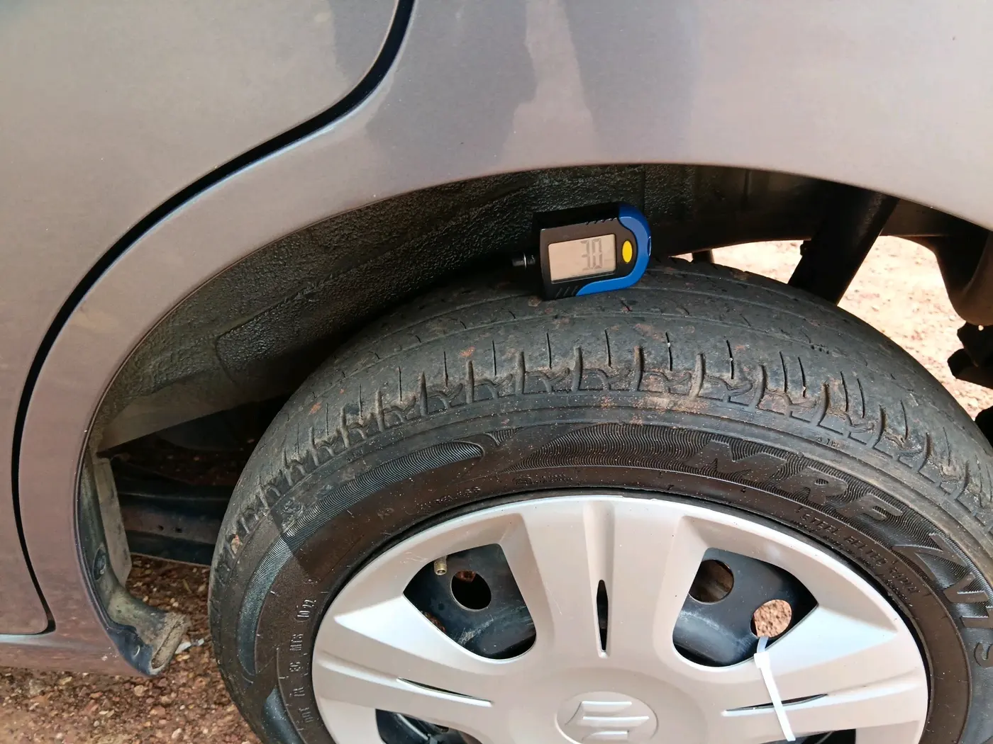 2016 Maruti Wagon R 1.0 VXI AMT, Petrol, Automatic, 45,298 km, tyre