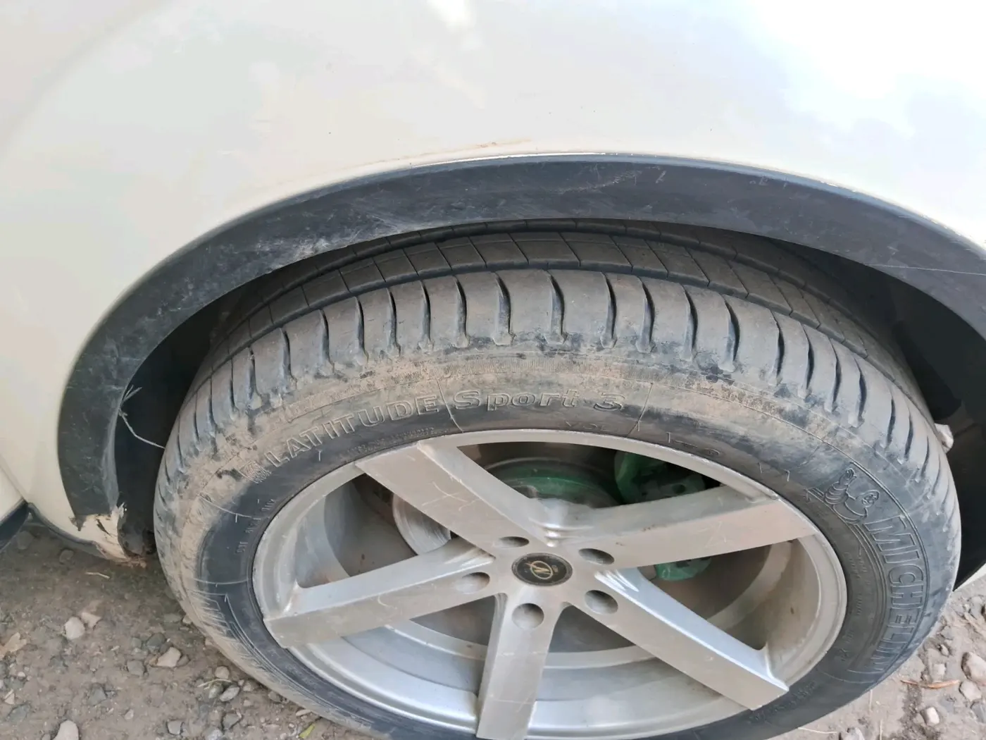 2013 Mahindra XUV500 W8, Diesel, Manual, 1,02,144 km, tyre