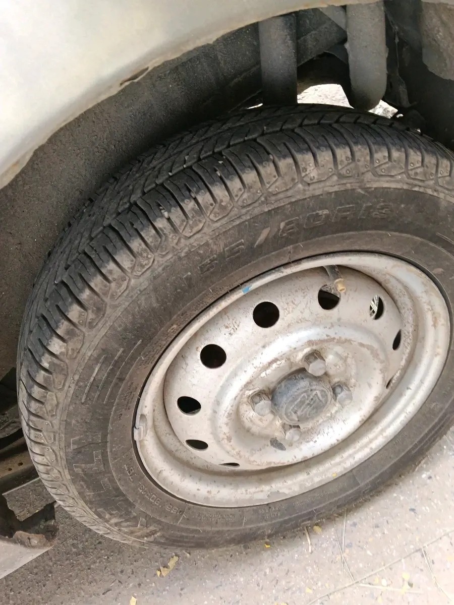 2015 Maruti Wagon R 1.0 LXI CNG, CNG, Manual, 87,760 km, tyre