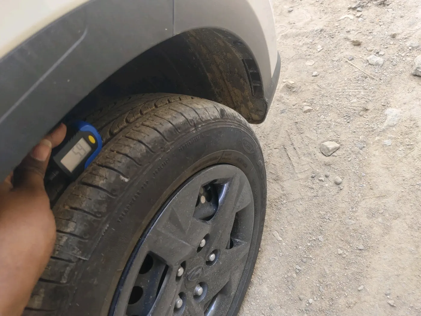 2025 Hyundai VENUE S(O) 1.2, Petrol, Manual, 5,985 km, tyre
