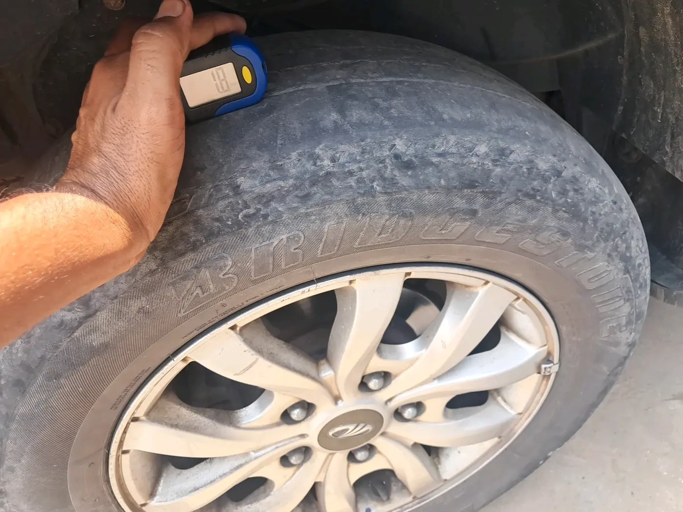 2019 Mahindra XUV500 W9 AT, Diesel, Automatic, 72,851 km, tyre