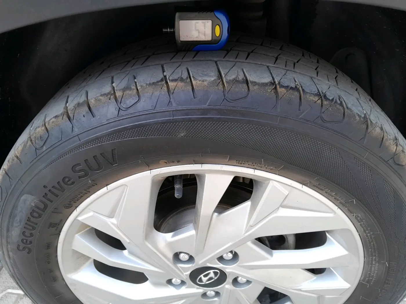 2021 Hyundai Creta SX EXECUTIVE 1.5 PETROL, Petrol, Manual, 74,668 km, tyre