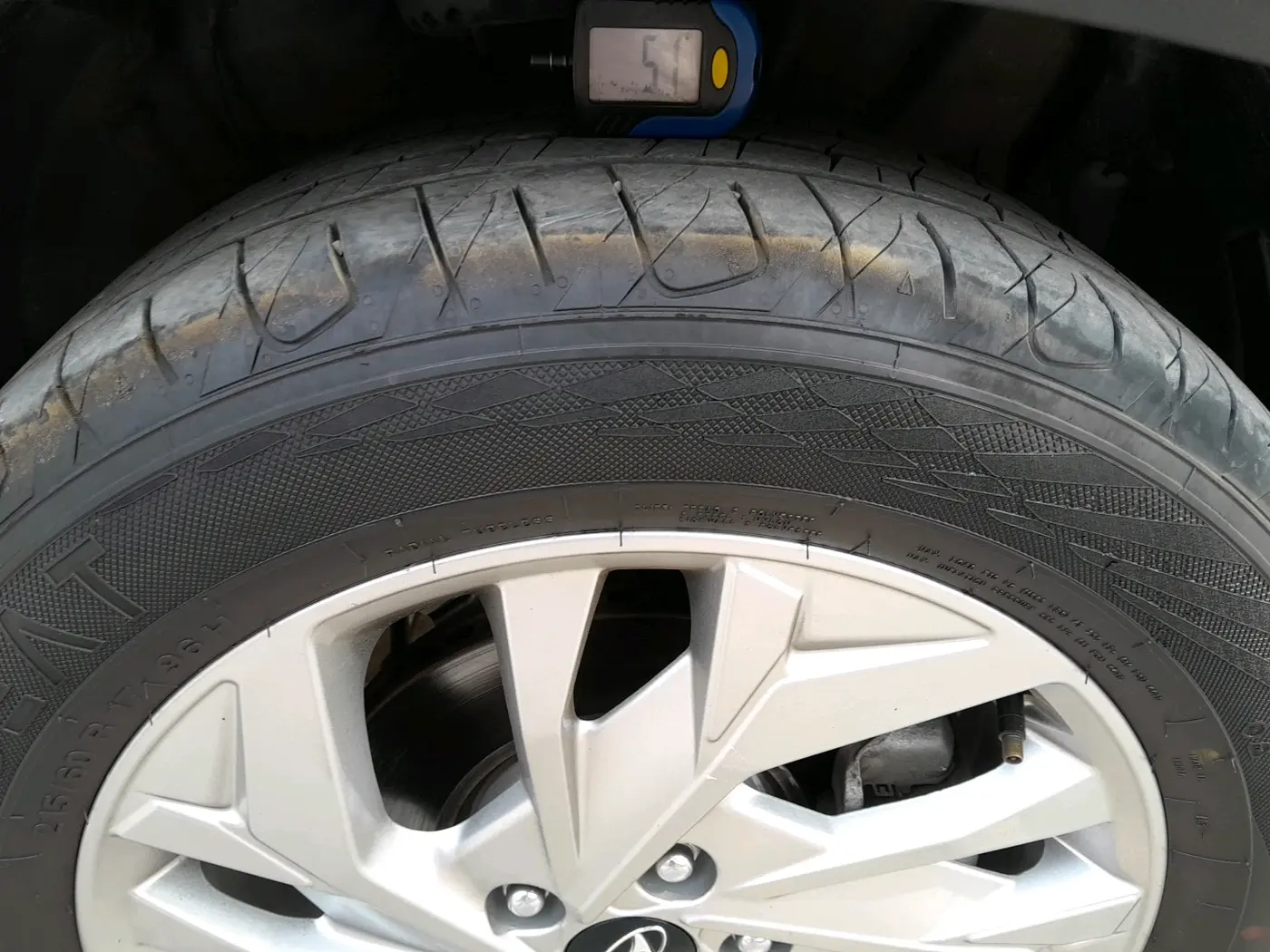 2021 Hyundai Creta SX EXECUTIVE 1.5 PETROL, Petrol, Manual, 74,668 km, tyre
