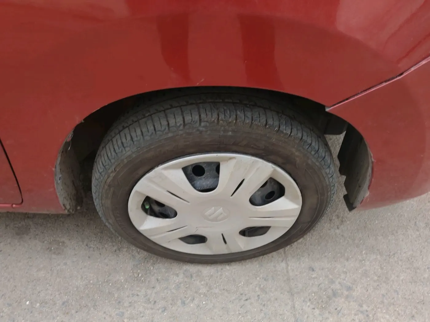 2014 Maruti Wagon R 1.0 VXI, Petrol, Manual, 80,020 km, tyre