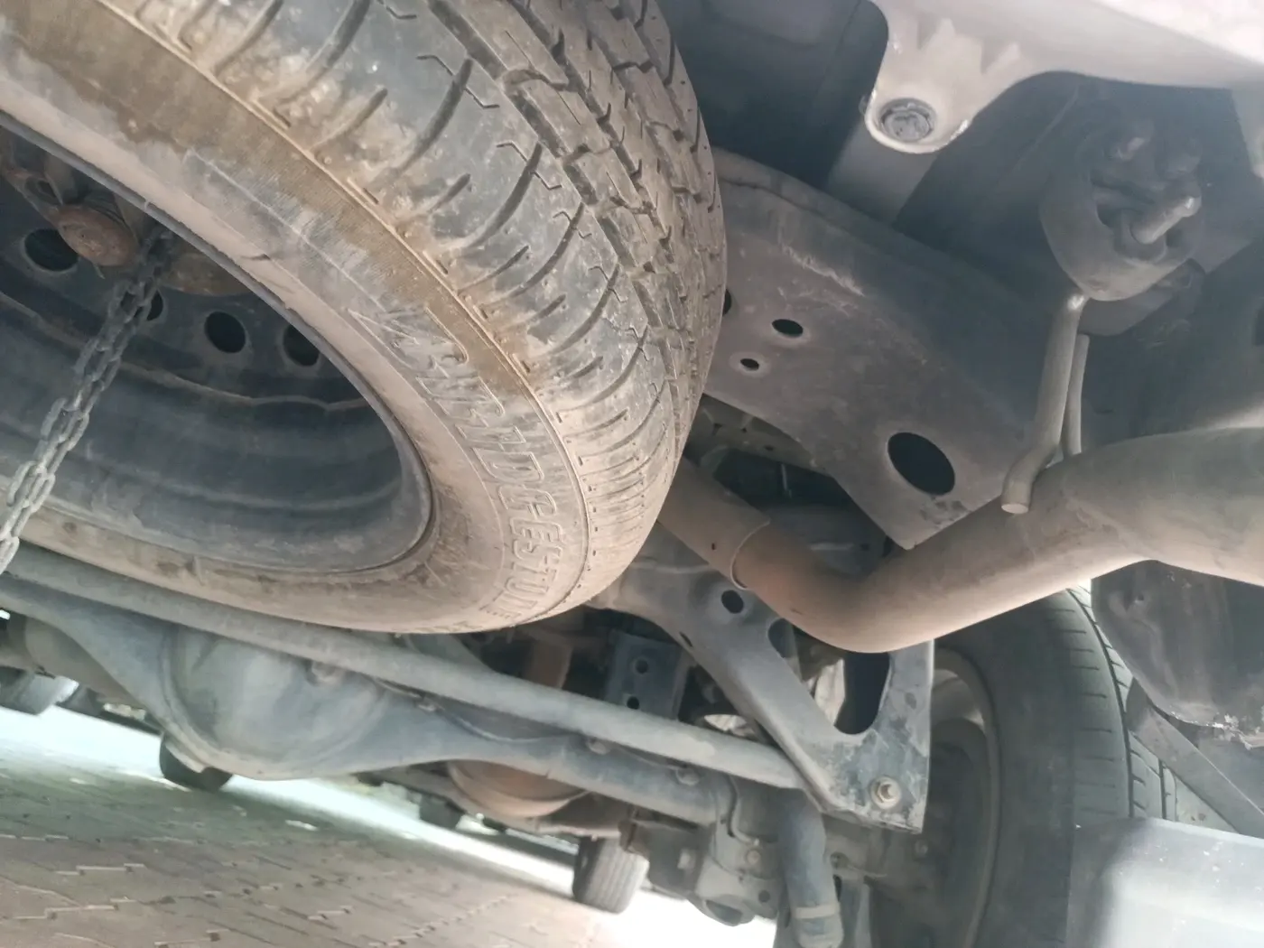 2022 Toyota Innova Crysta 2.7 GX AT 7 STR, Petrol, Automatic, 75,750 km, tyre