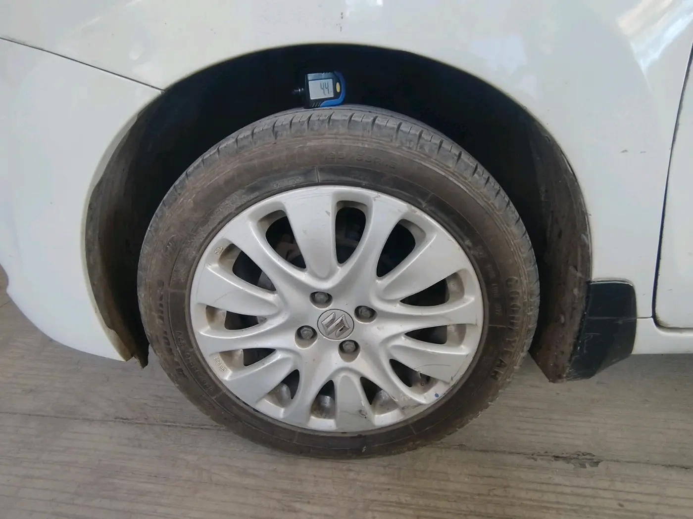 2015 Maruti Baleno ALPHA PETROL 1.2, Petrol, Manual, 86,060 km, tyre
