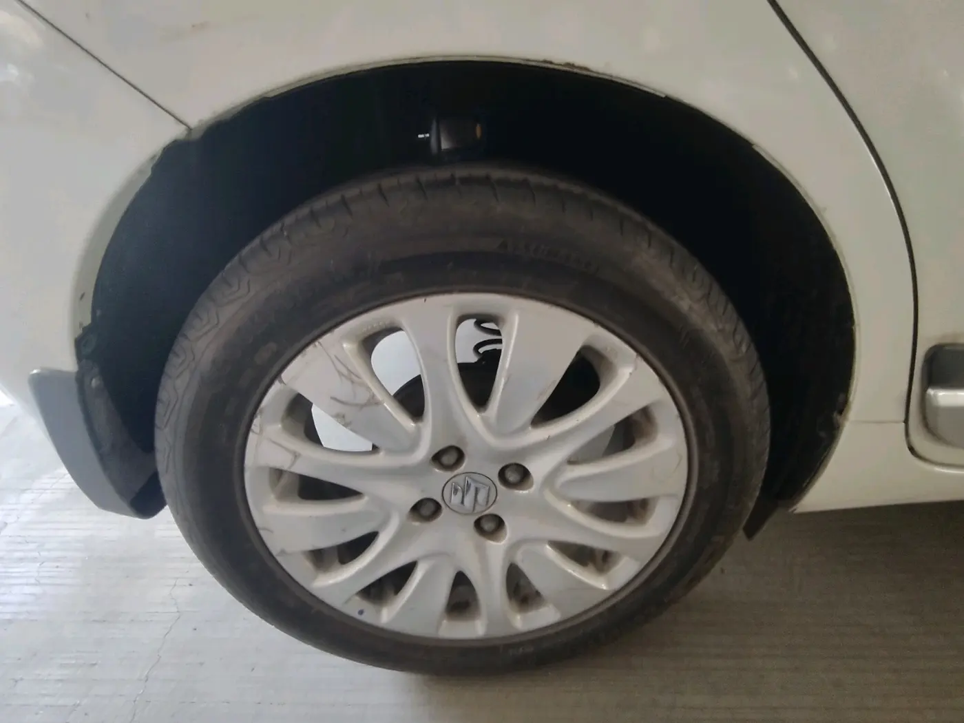 2015 Maruti Baleno ALPHA PETROL 1.2, Petrol, Manual, 86,060 km, tyre