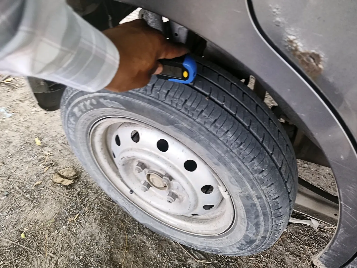 2012 Maruti Wagon R 1.0 LXI CNG, CNG, Manual, 1,89,338 km, tyre