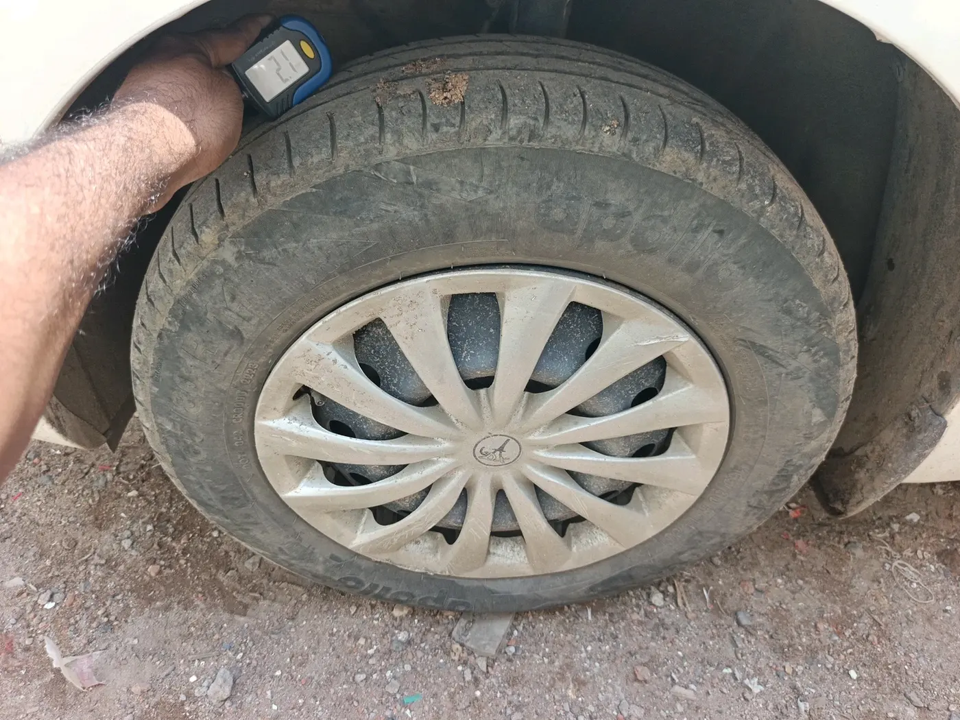 2020 Maruti Dzire VXI, Petrol, Manual, 85,326 km, tyre