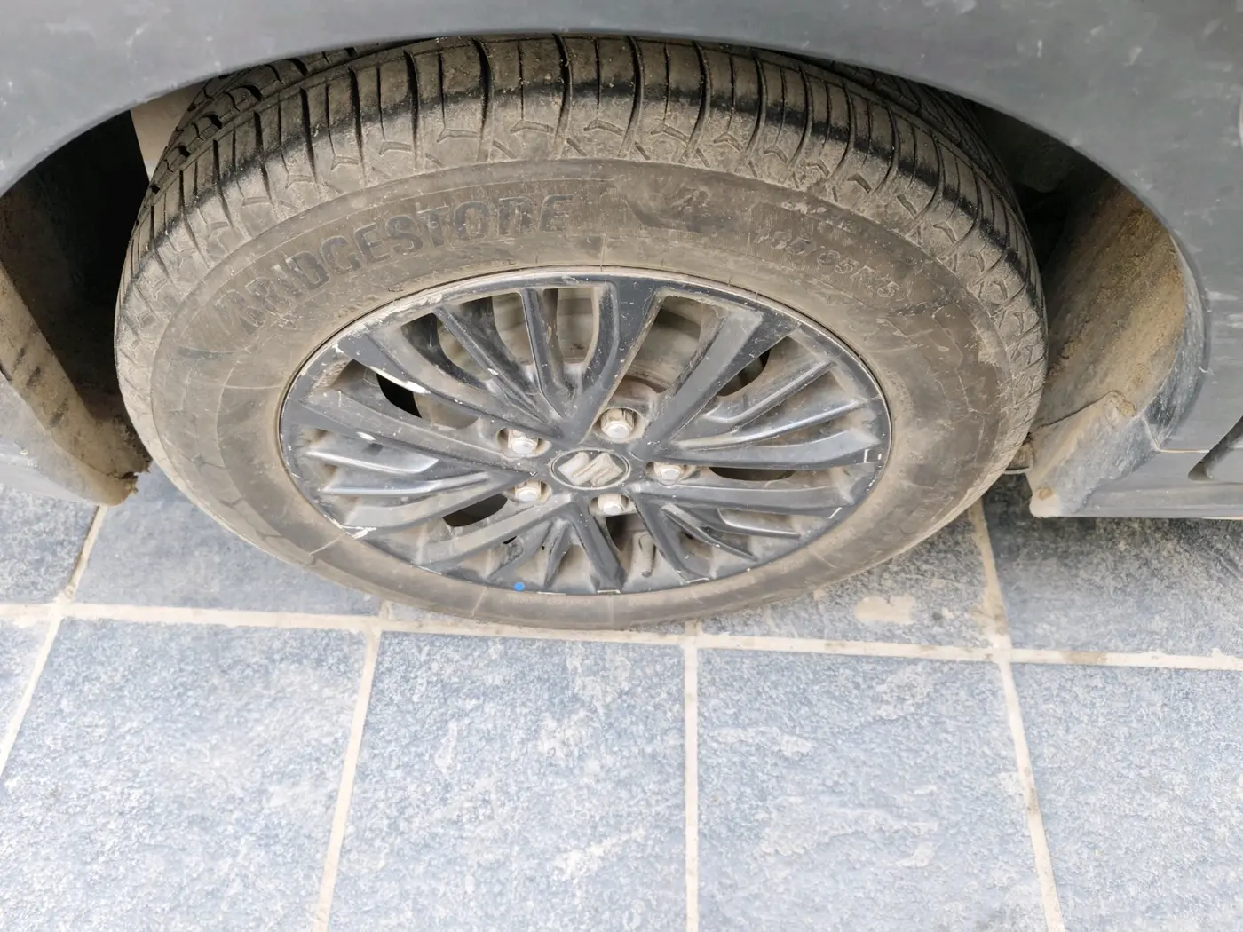 2021 Maruti XL6 ALPHA AT, CNG, Automatic, 1,60,603 km, tyre