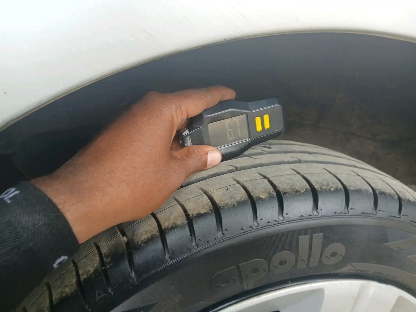 2013 Maruti Wagon R 1.0 VXI, Petrol, Manual, 27,971 km, tyre