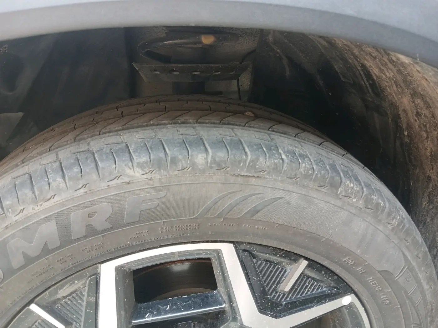 2023 Tata Safari ACCOMPLISHED DUAL TONE, Diesel, Manual, 21,065 km, tyre