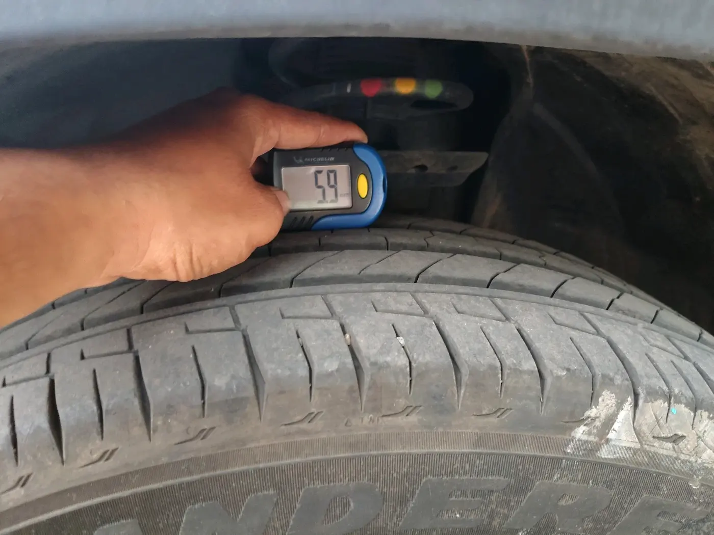 2024 Tata Safari ACCOMPLISHED PLUS 6 STR DARK EDITION AT, Diesel, Automatic, 13,415 km, tyre