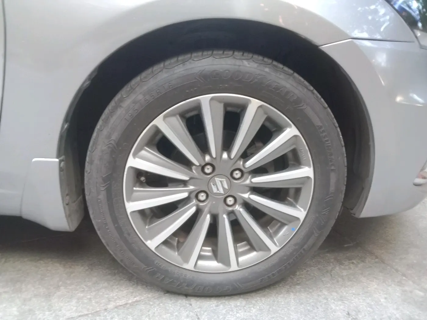 2018 Maruti Ciaz ALPHA  AT 1.5 SHVS PETROL, Petrol, Automatic, 55,469 km, tyre