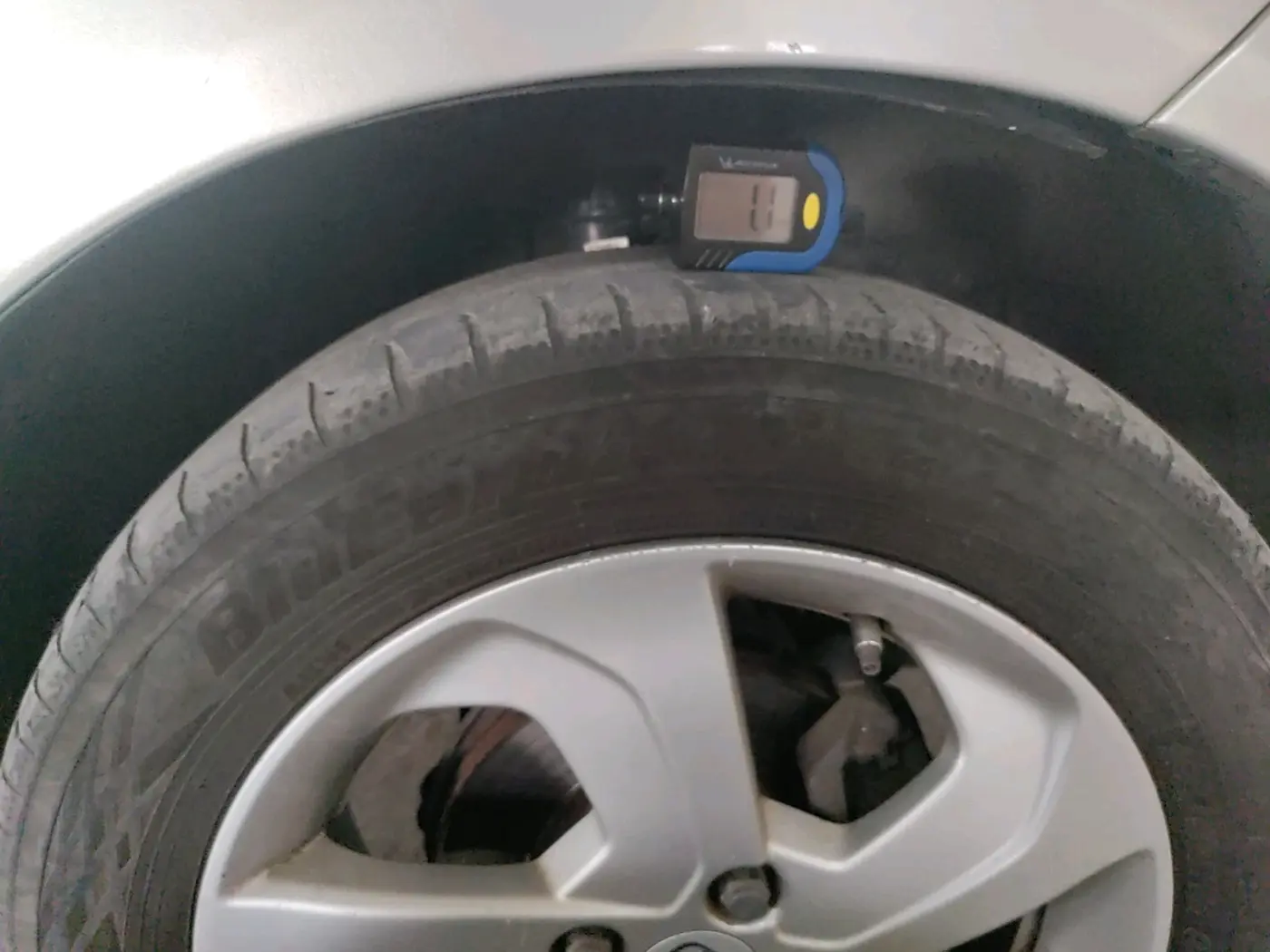 2012 Honda Brio S MT, Petrol, Manual, 59,171 km, tyre