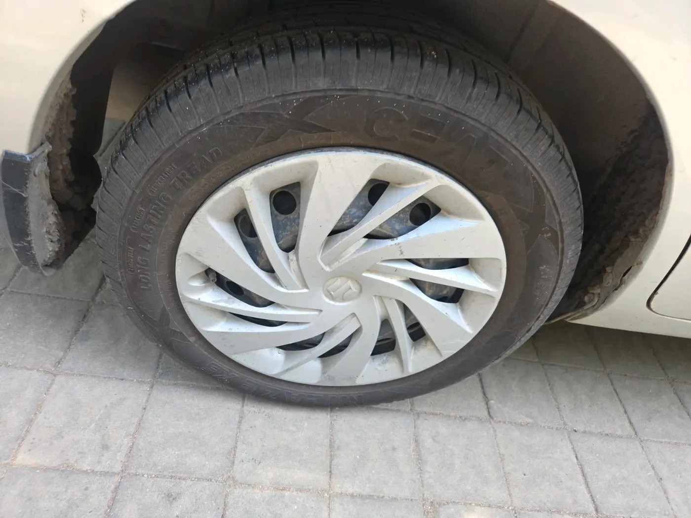 2020 Maruti Ertiga VXI CNG, CNG, Manual, 1,41,514 km, tyre