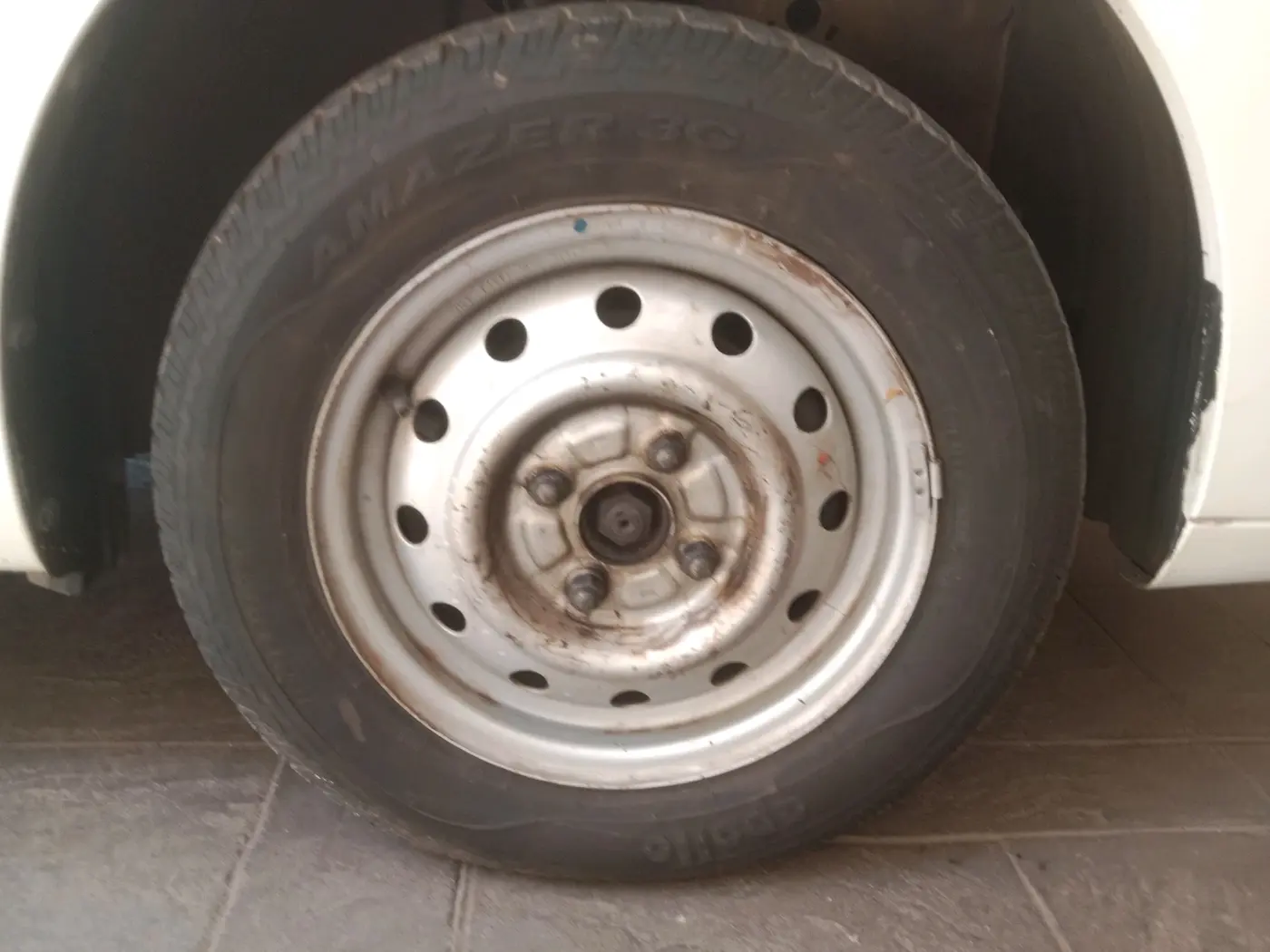2012 Maruti Wagon R 1.0 LXI CNG, CNG, Manual, 18,371 km, tyre