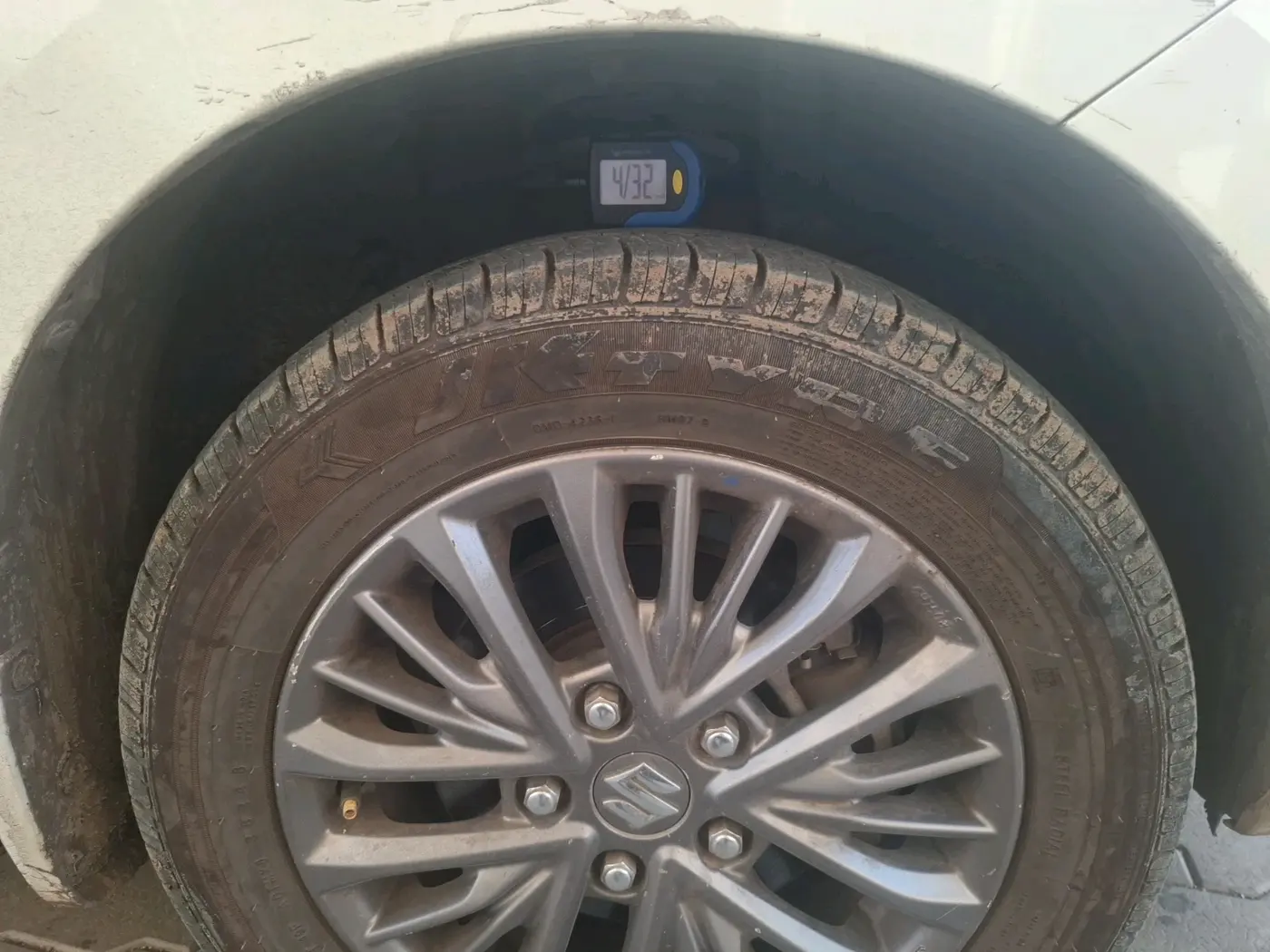 2020 Maruti Ertiga ZXI SHVS, CNG, Manual, 58,020 km, tyre