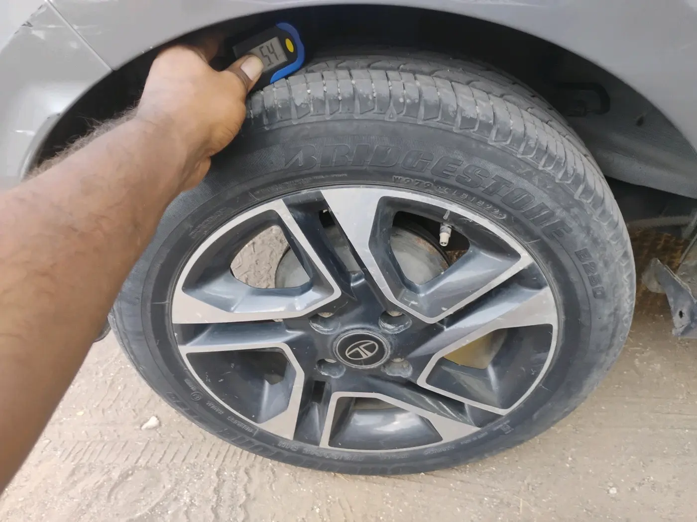 2019 Tata Tiago XZ PLUS PETROL, Petrol, Manual, 34,238 km, tyre
