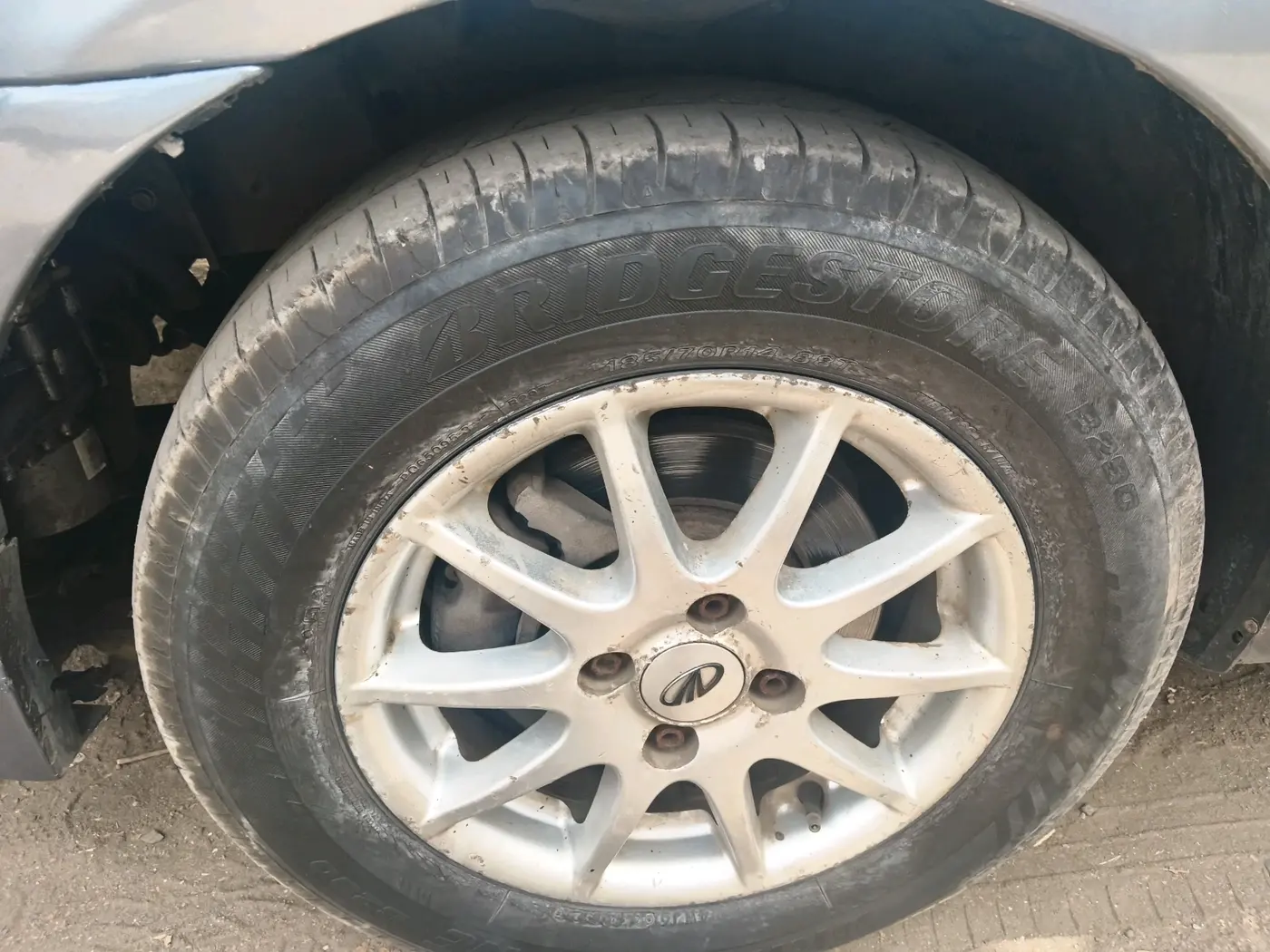 2013 Mahindra Verito 1.5 D6, Diesel, Manual, 1,03,096 km, tyre