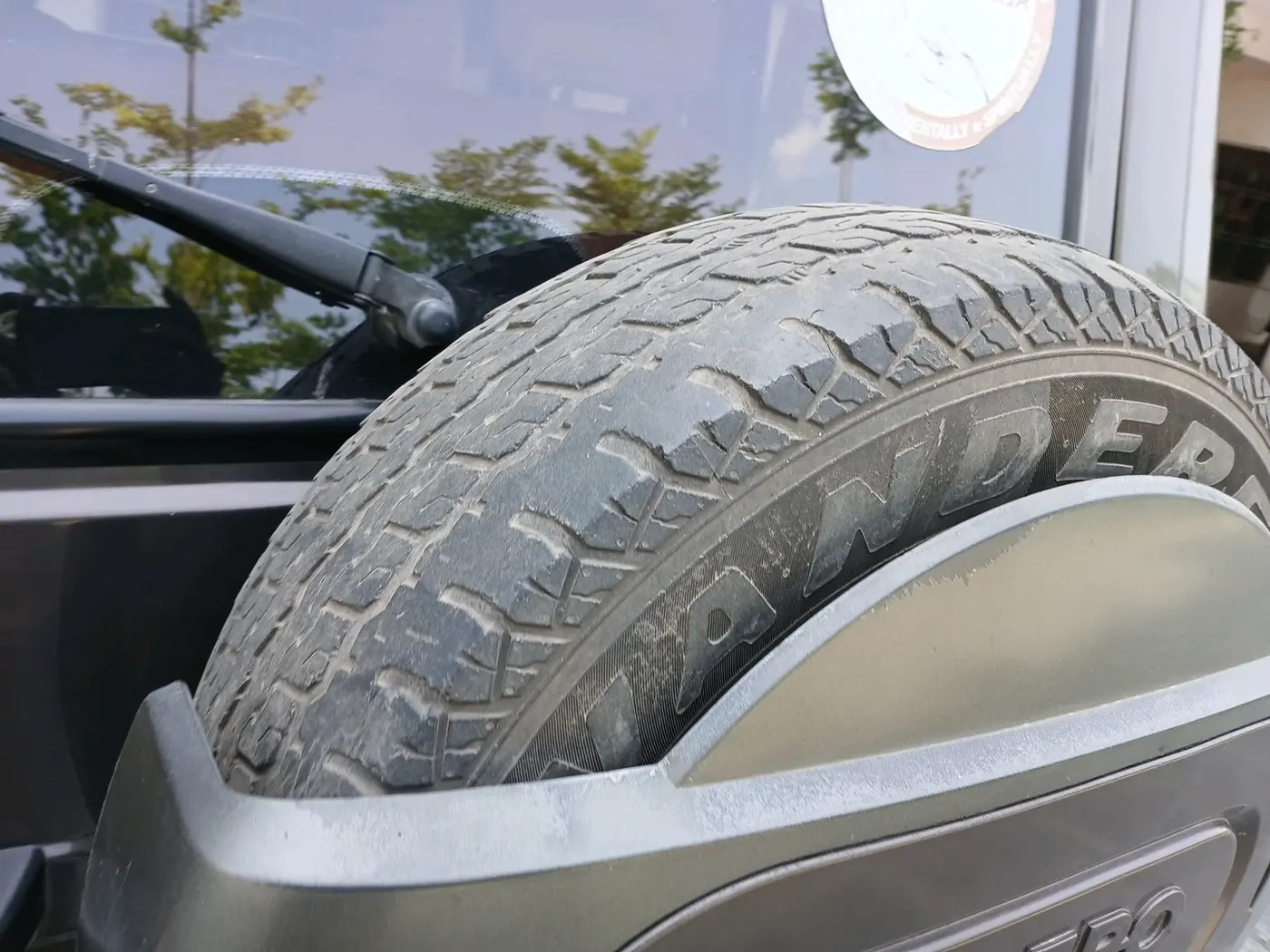 2012 Mahindra Bolero ZLX BS IV, Diesel, Manual, 1,69,054 km, tyre