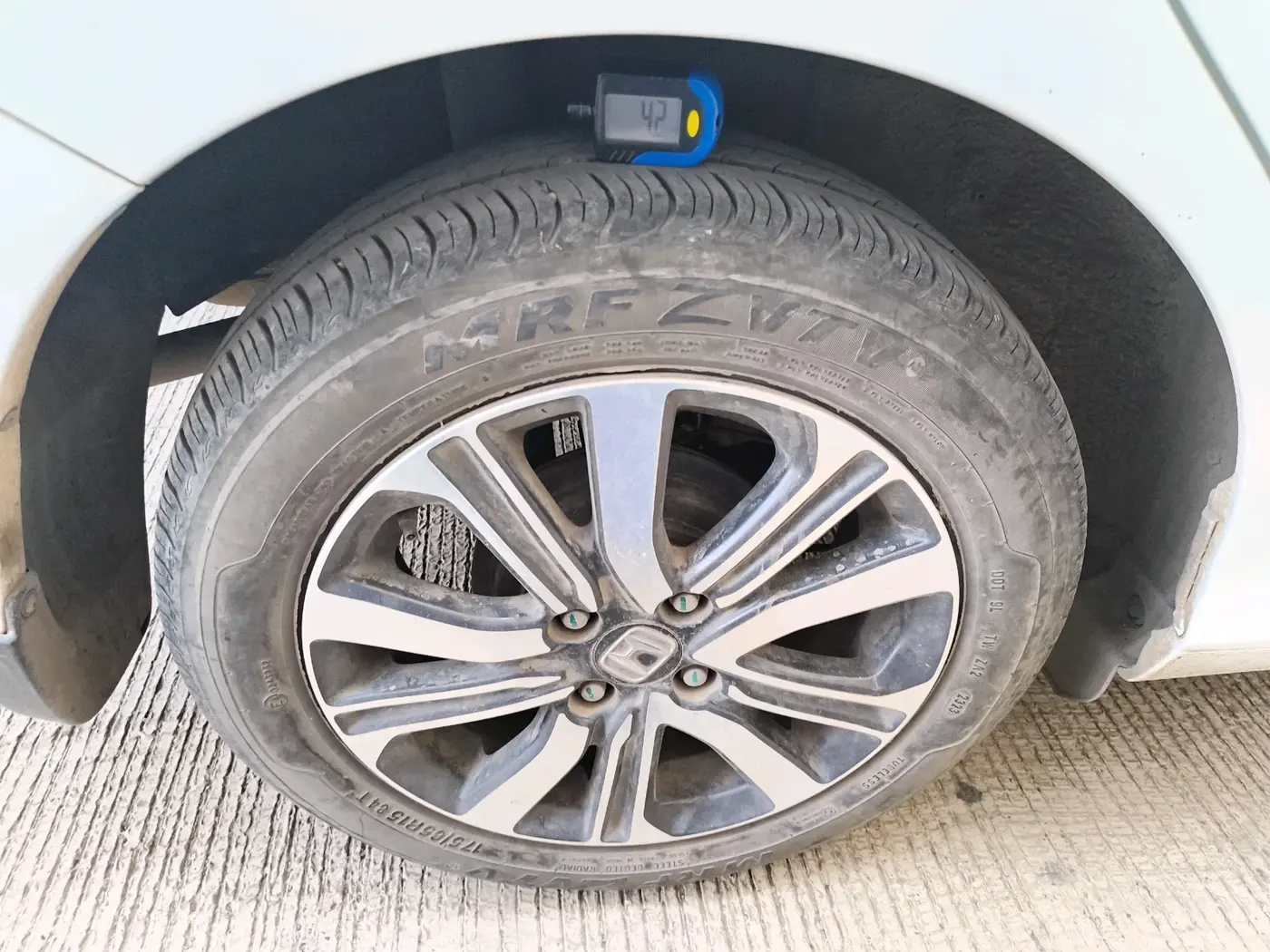 2023 Honda Amaze 1.2L I-VTEC VX CVT, Petrol, Automatic, 9,747 km, tyre