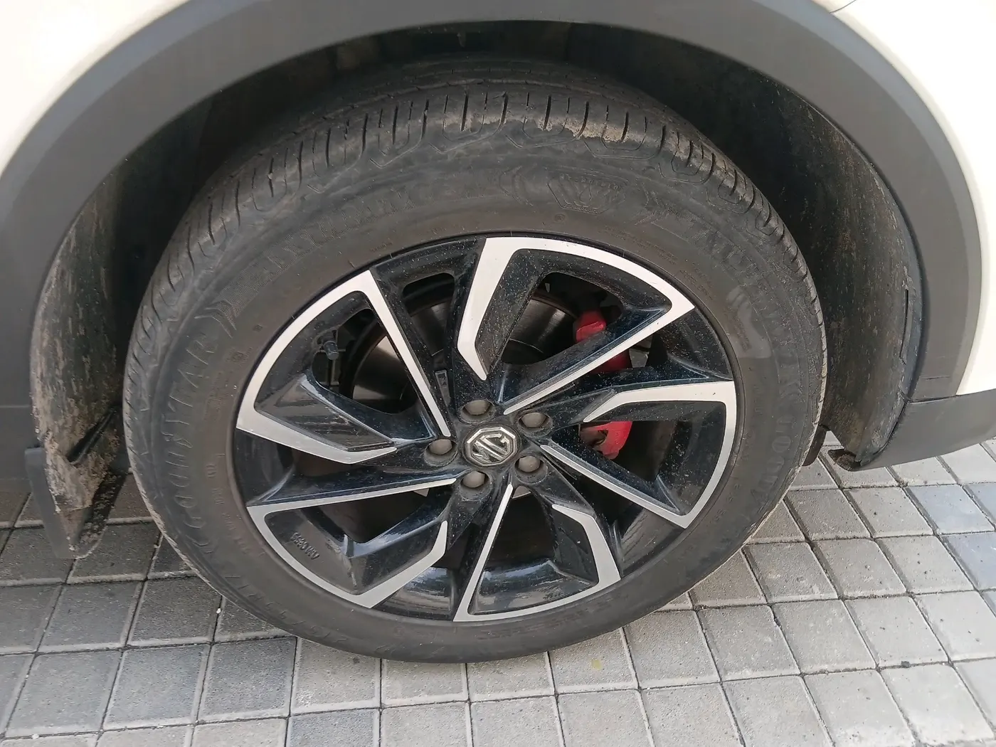 2022 MG ASTOR SHARP 1.3 TURBO AT, Petrol, Automatic, 46,895 km, tyre