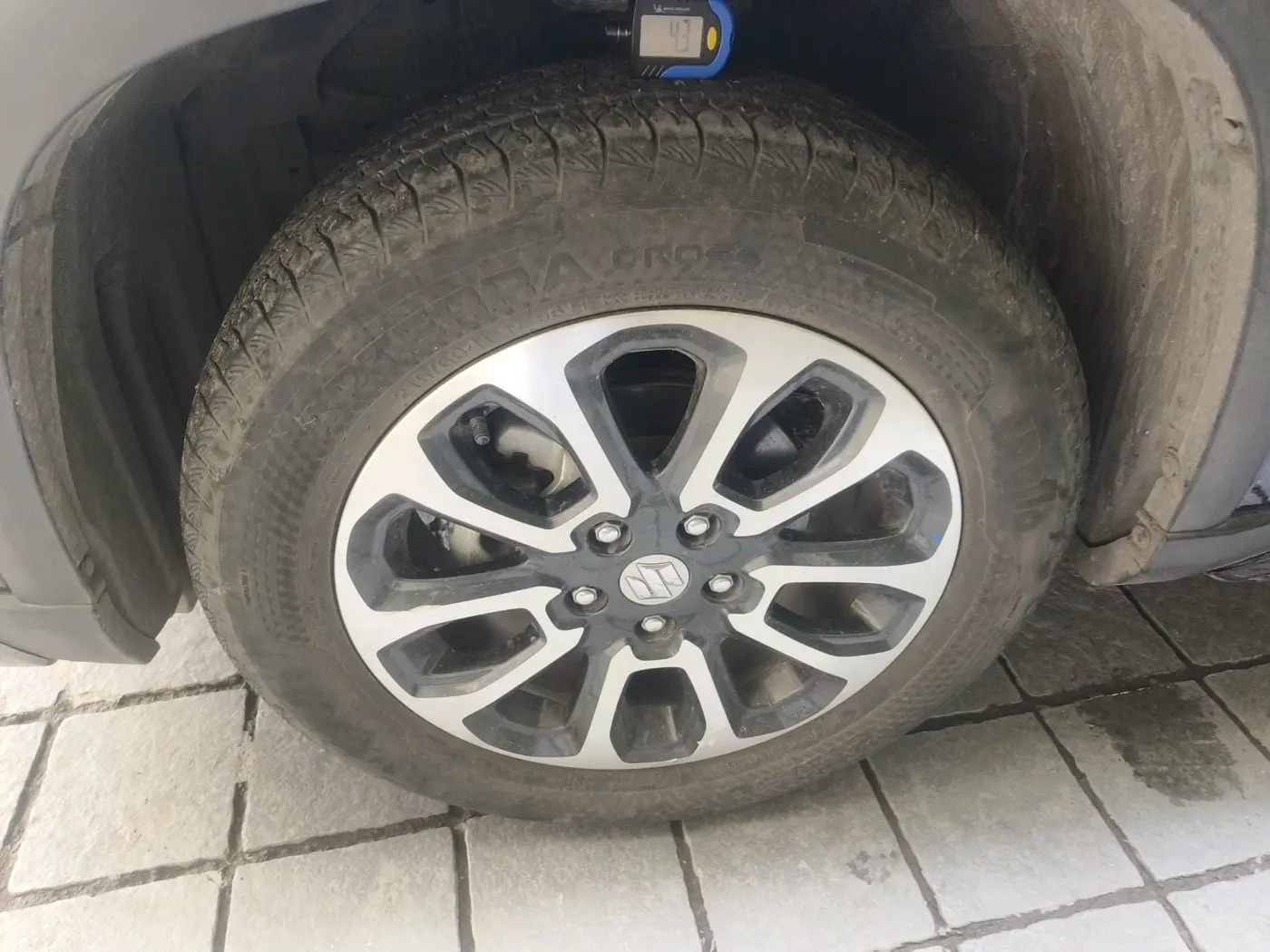 2022 Maruti Grand Vitara ALPHA SMART HYBRID, Petrol, Manual, 17,300 km, tyre