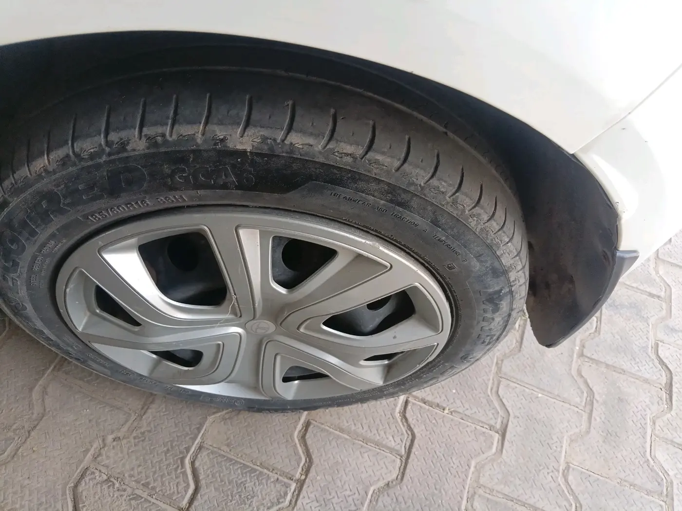 2024 Tata ALTROZ XM PLUS SUNROOF CNG, CNG, Manual, 54,074 km, tyre