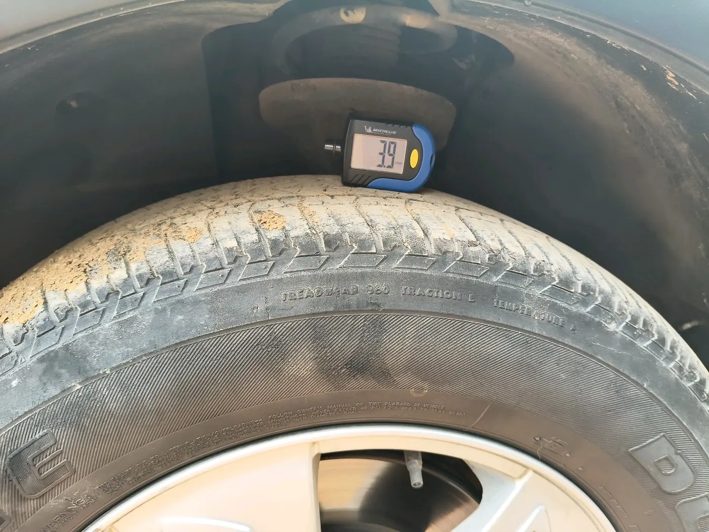 2014 Mahindra XUV500 W8, Diesel, Manual, 81,790 km, tyre