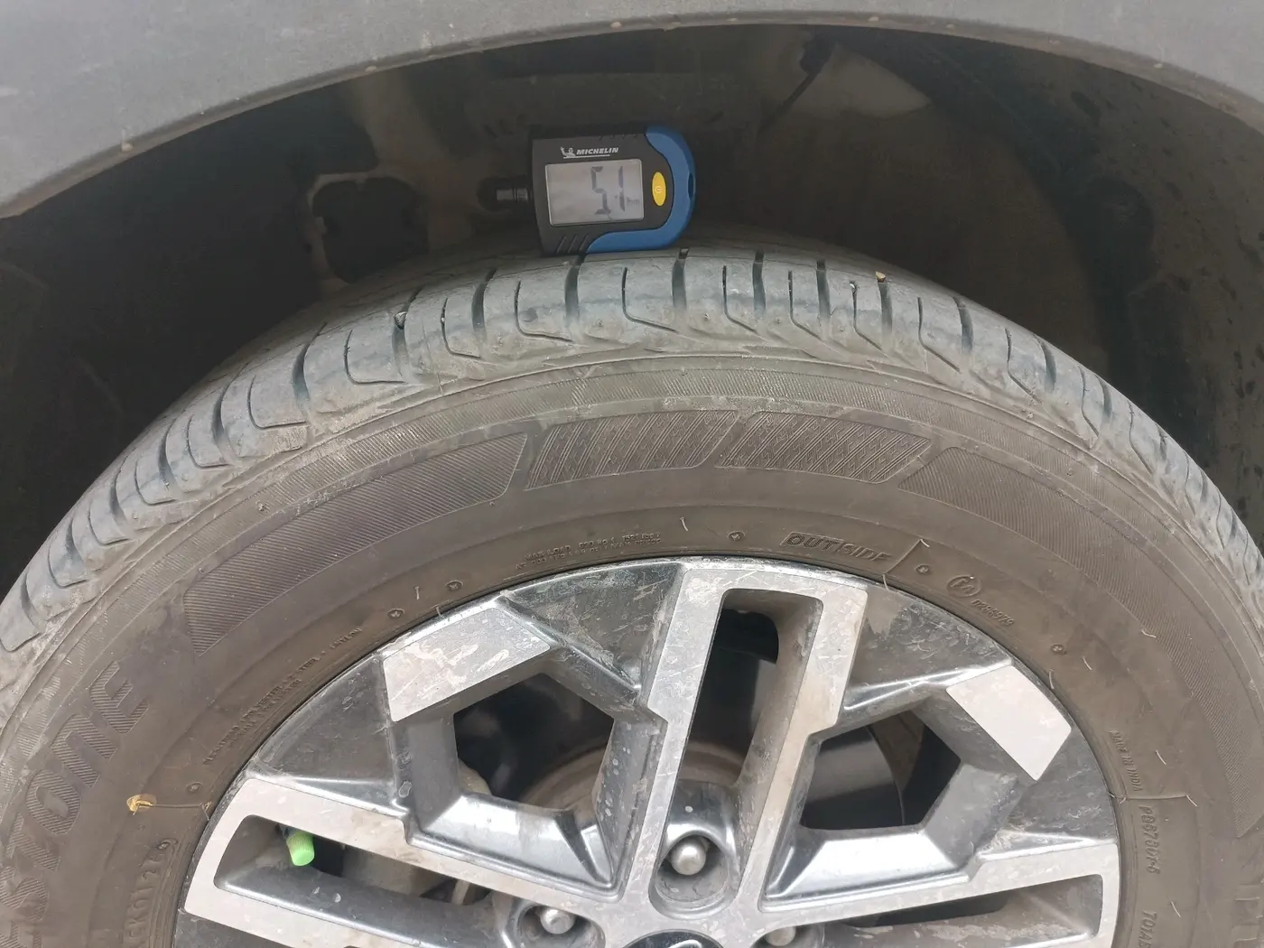 2024 Hyundai VENUE SX 1.5 CRDI, Diesel, Manual, 71,944 km, tyre
