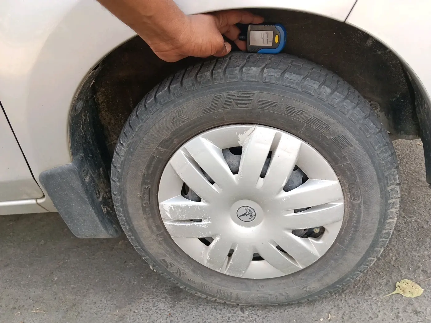 2014 Maruti Alto 800 LXI, Petrol, Manual, 27,441 km, tyre