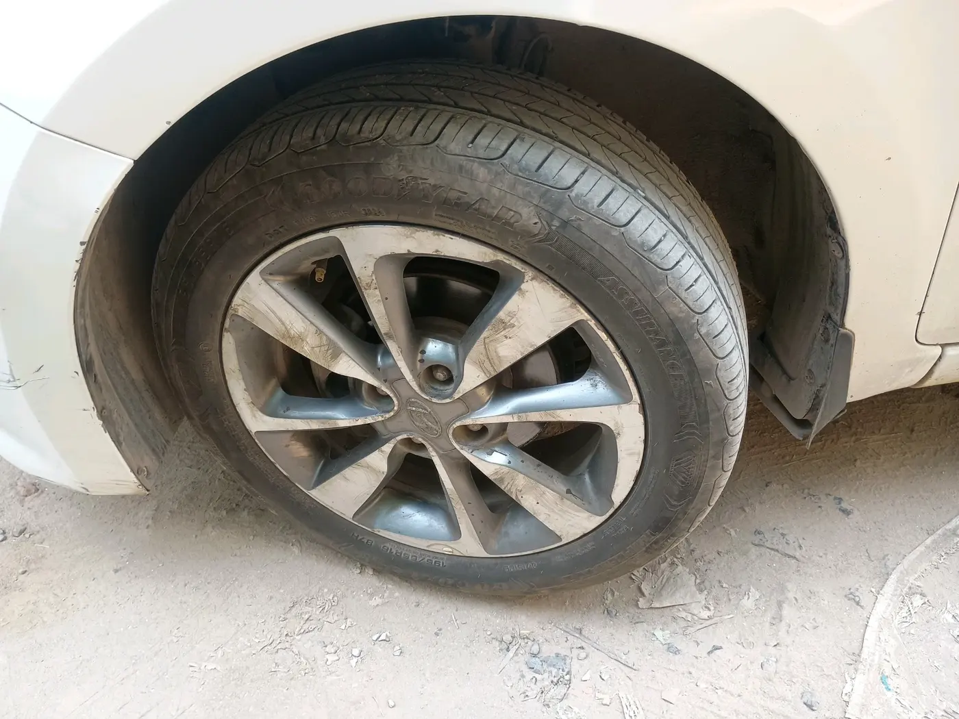 2015 Hyundai Elite i20 SPORTZ 1.2 (O), Petrol, Manual, 77,299 km, tyre