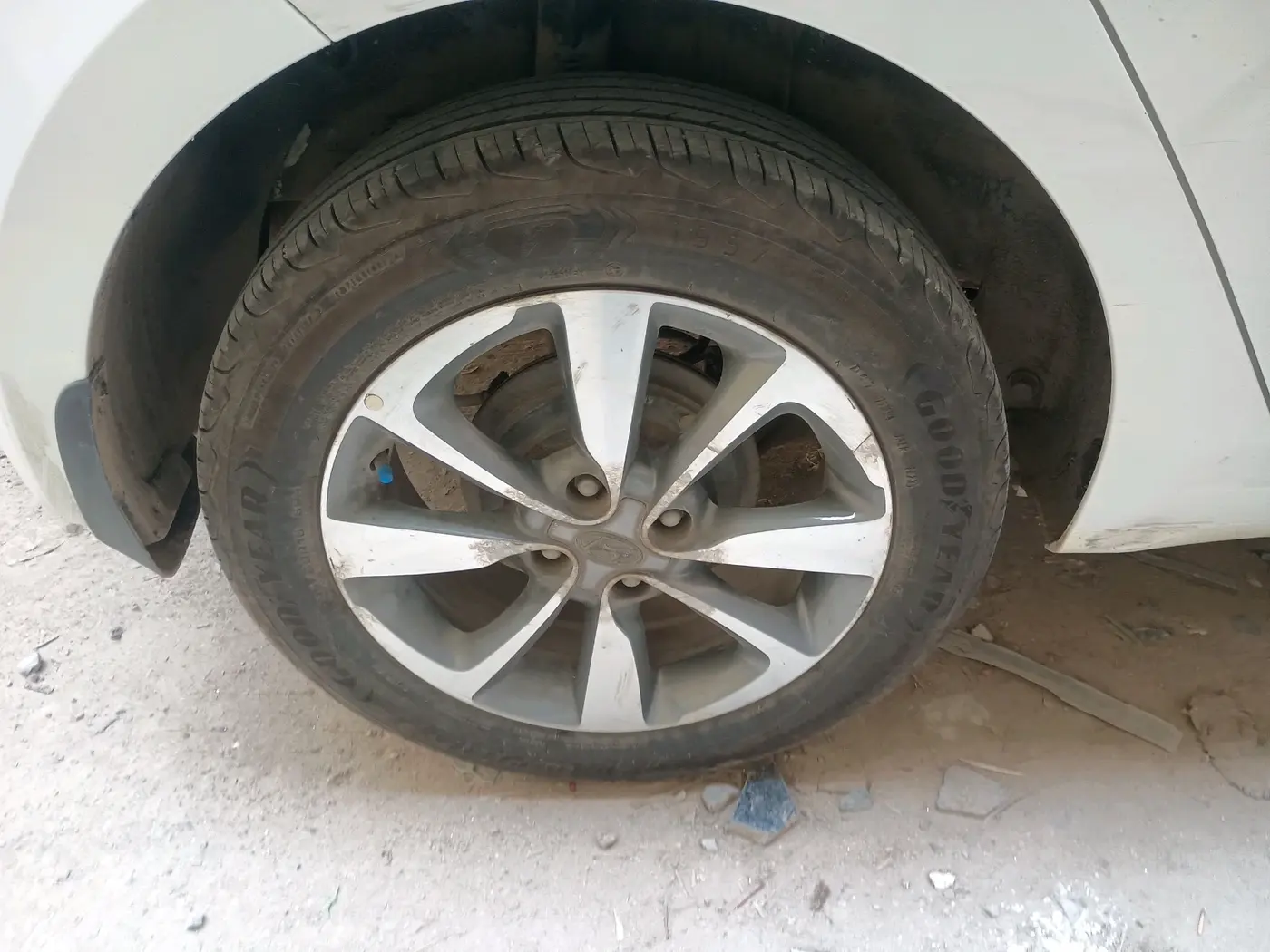 2015 Hyundai Elite i20 SPORTZ 1.2 (O), Petrol, Manual, 77,299 km, tyre