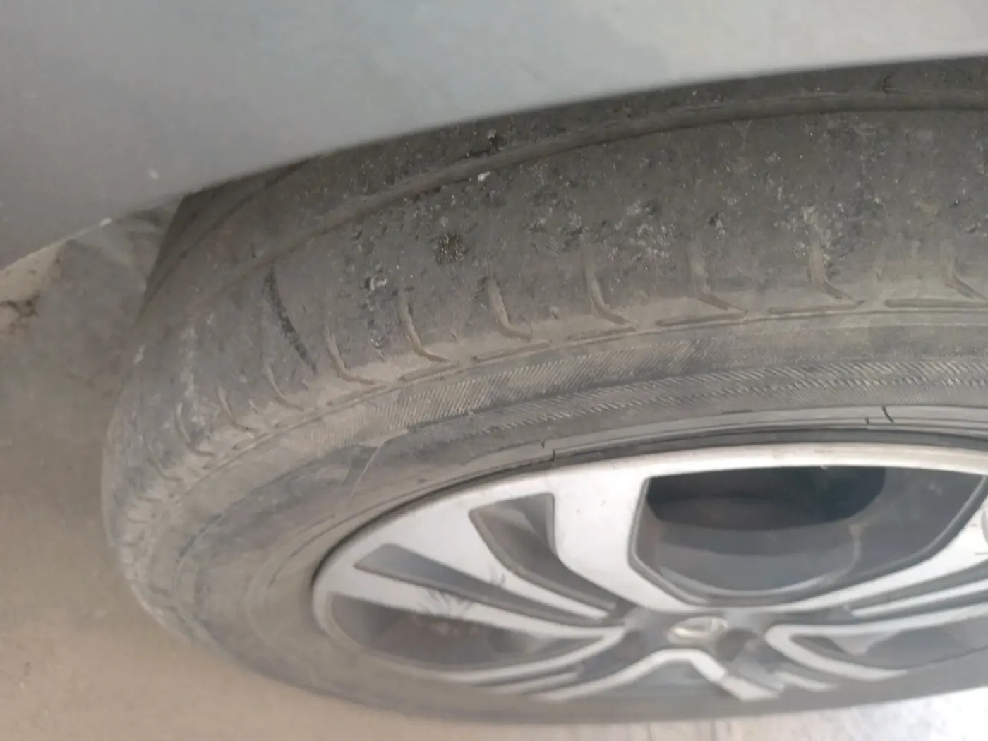 2023 Tata TIGOR XZ PLUS CNG, CNG, Manual, 1,14,936 km, tyre