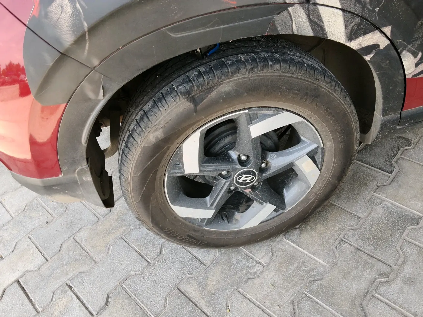 2020 Hyundai VENUE SX 1.0 TURBO, Petrol, Manual, 68,573 km, tyre
