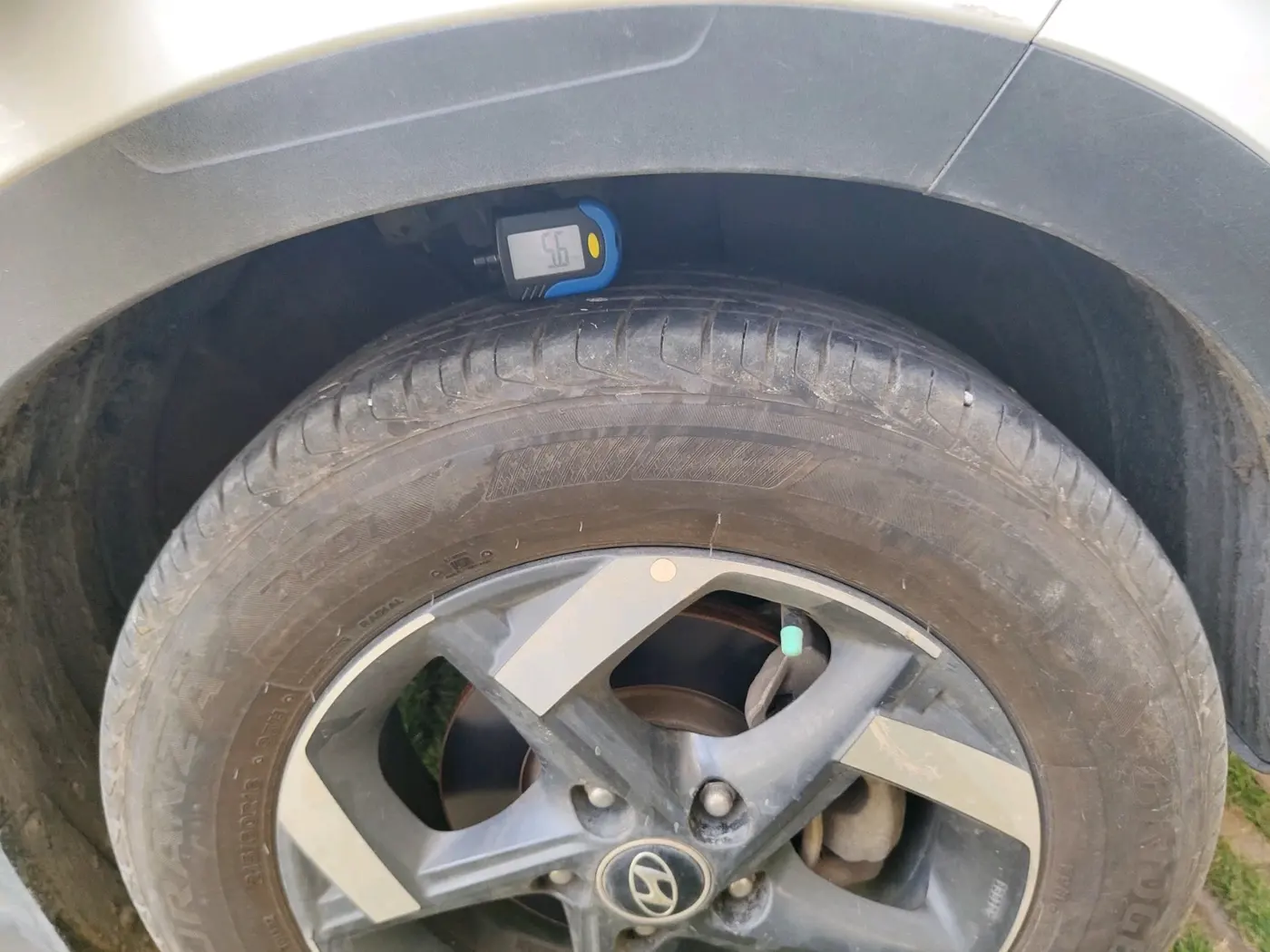 2019 Hyundai VENUE SX 1.0 TURBO, Petrol, Manual, 60,596 km, tyre