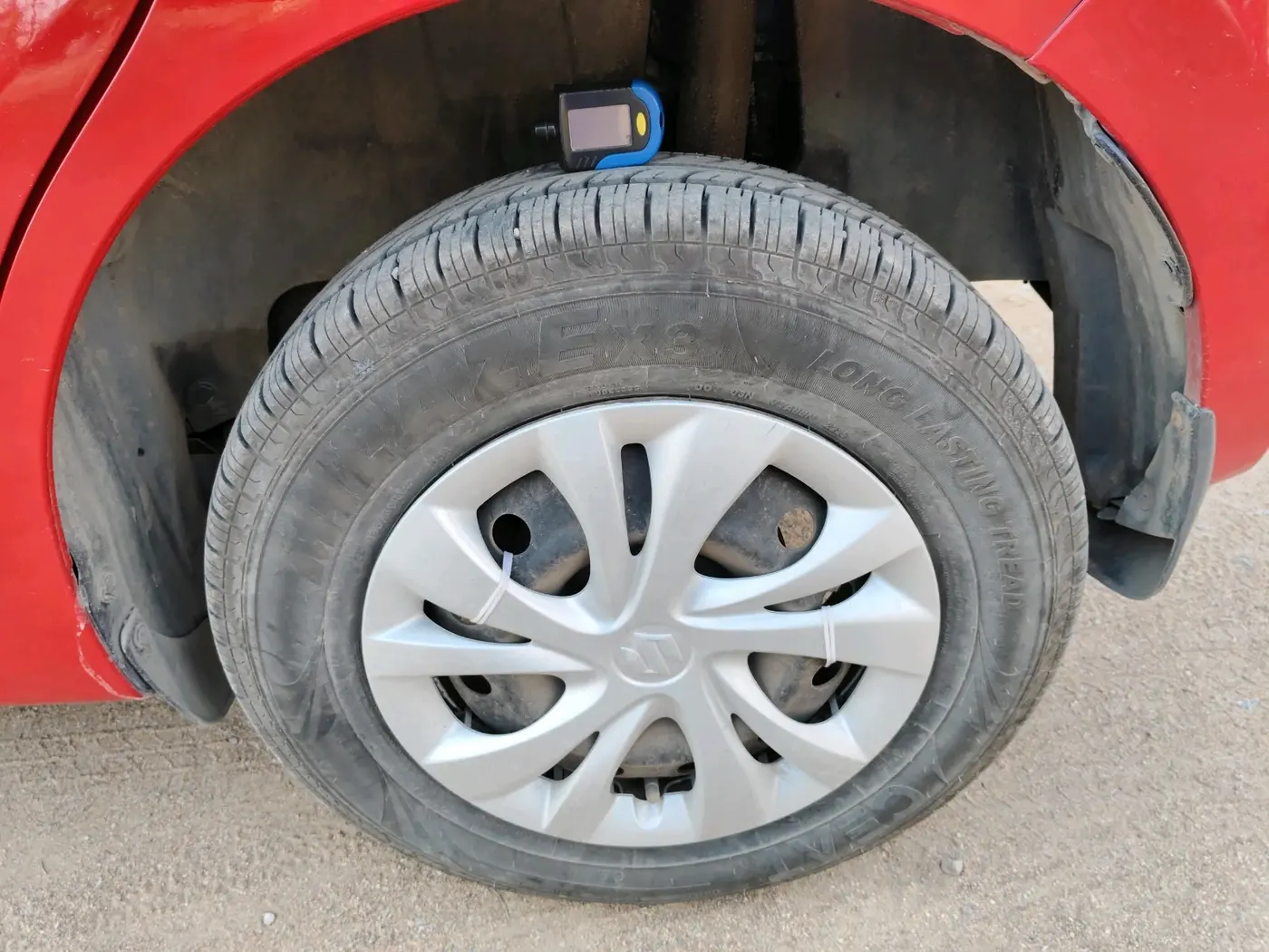2019 Maruti Swift VXI, Petrol, Manual, 72,149 km, tyre